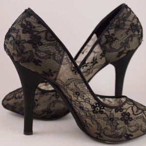 DOLCE & GABBANA FLORAL LACE PUMPS sz 10